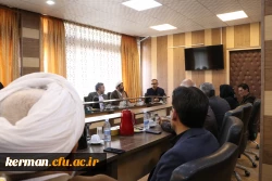 کارکنان غیرهیئت علمی و هیئت علمی دو بال موفقیت دانشگاه هستند 4
