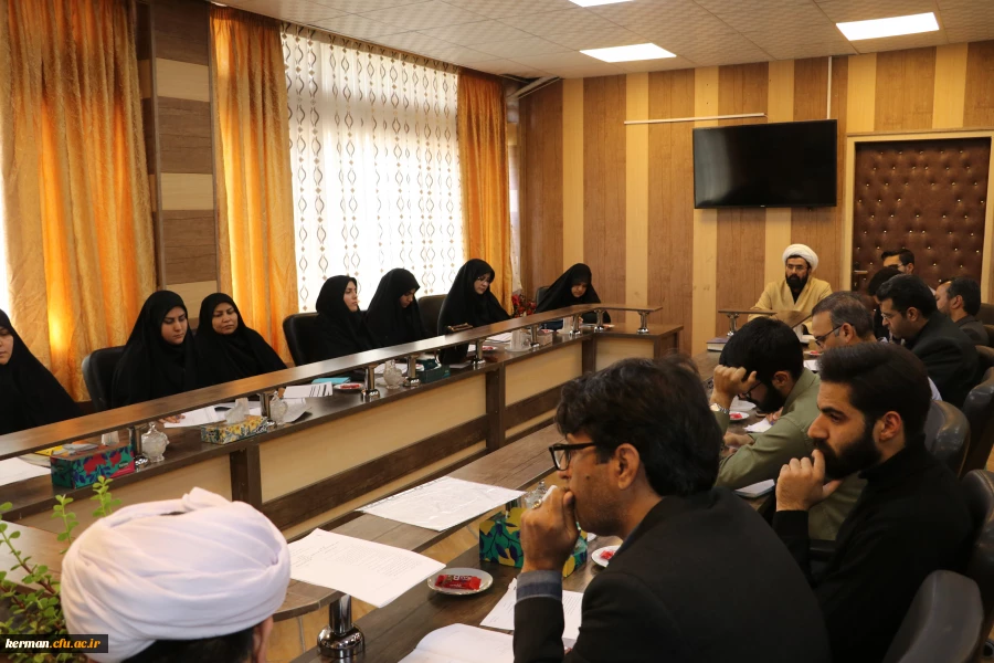 راه اندازی قرارگاه های تبیینی توسط دانشجویان دانشگاه فرهنگیان کرمان 3