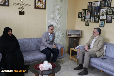 رئیس دانشگاه فرهنگیان کرمان در دیدار با مدیر کل صدا و سیمای استان:

دانشگاه فرهنگیان کرمان مهمترین رکن تعلیم و تربیت و محل پرورش آینده سازان جامعه است