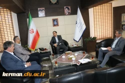 دیدار رئیس دانشگاه فرهنگیان کرمان با رئیس سازمان مدیریت و برنامه ریزی استان کرمان 4