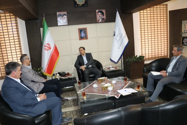 دیدار رئیس دانشگاه فرهنگیان کرمان با رئیس سازمان مدیریت و برنامه ریزی استان کرمان 4