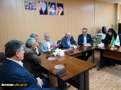 رئیس کمیسیون آموزش و تحقیقات مجلس شورای اسلامی، در شورای اداری دانشگاه فرهنگیان کرمان: 

دانشگاه فرهنگیان زیربنای توسعه آموزش و پرورش کشور است